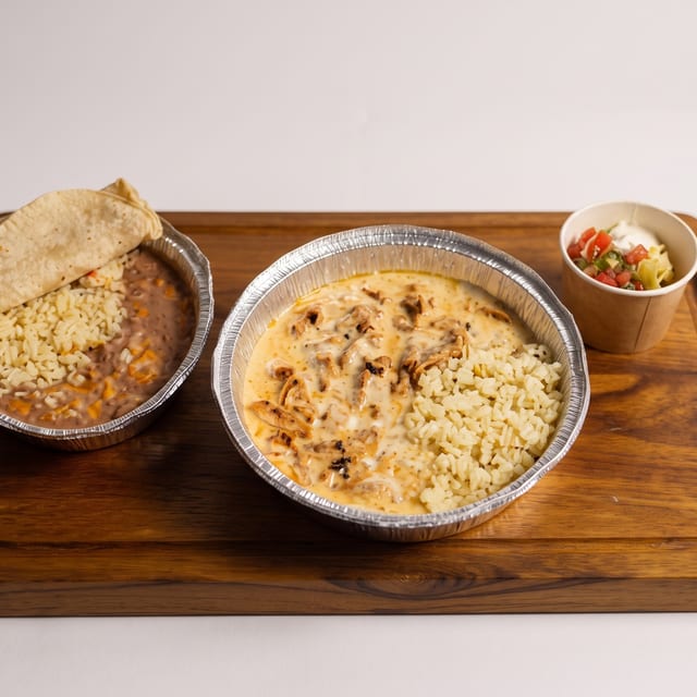 Chicken con Queso.